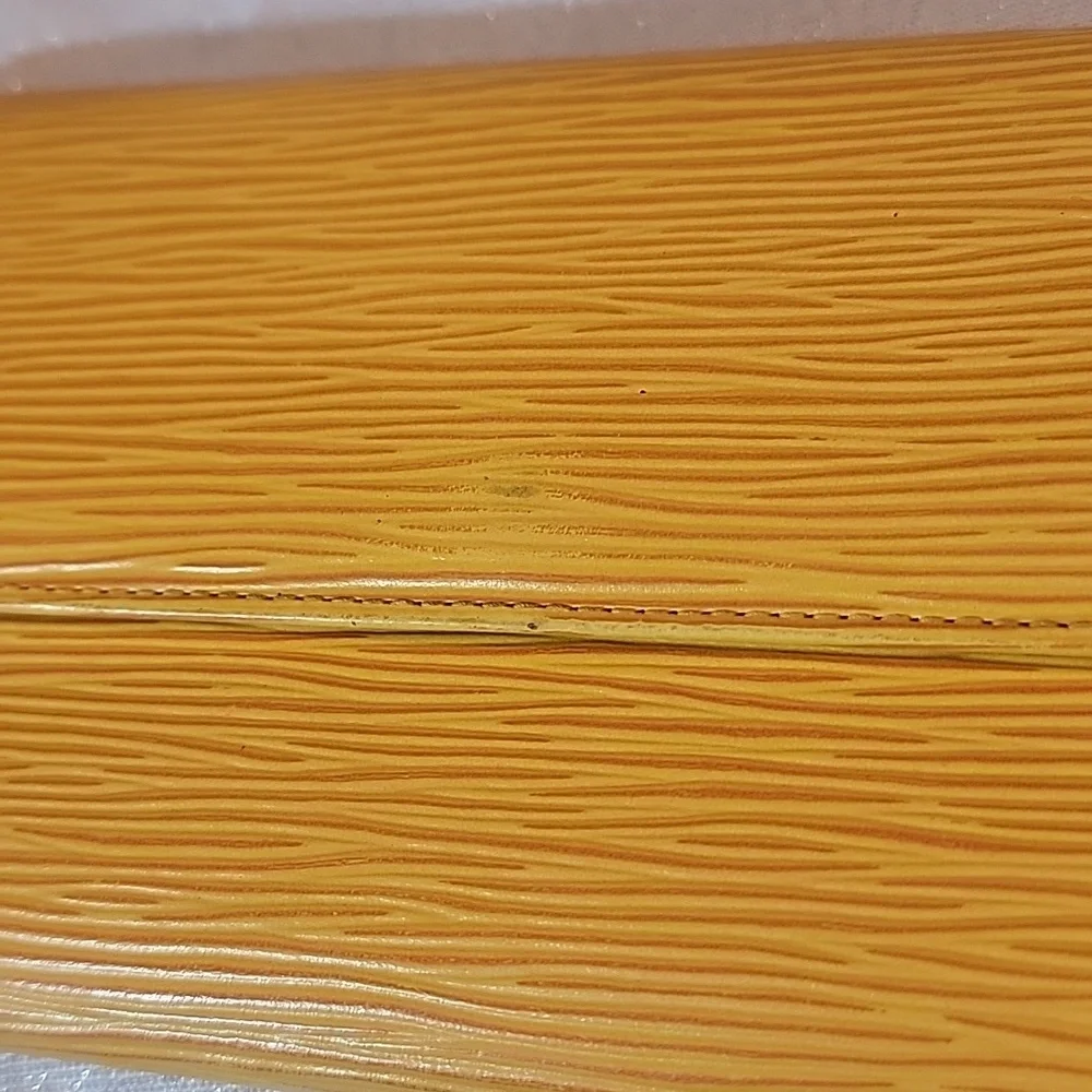 Louis Vuitton Sarah Yellow Epi Vintage Wallet